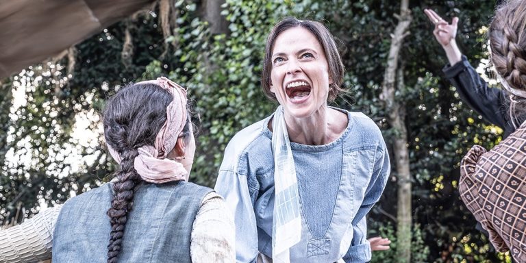 Lara Pulver Fiddler On The Roof